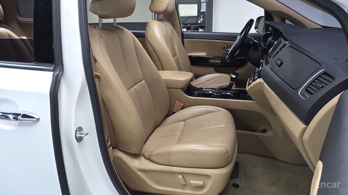 Kia Carnival - фото 6