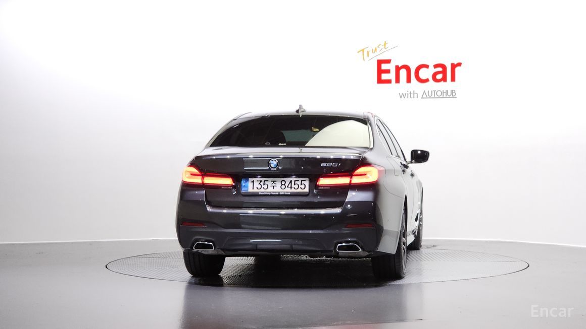 BMW 5 Series - фото 3