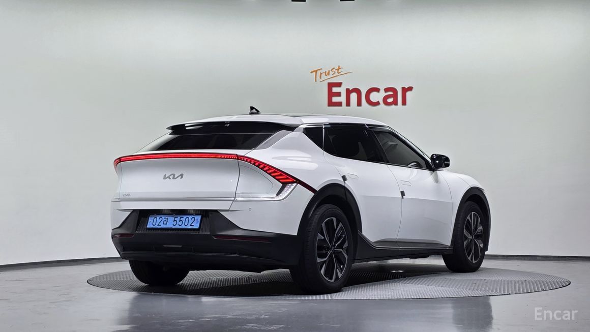 Kia EV6 - фото 1
