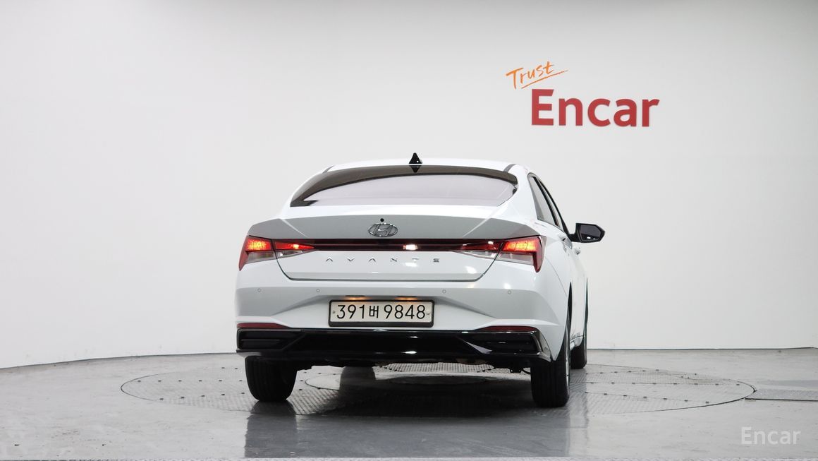 Hyundai Avante - фото 3