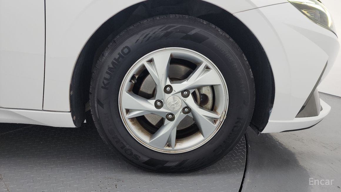 Hyundai Avante - фото 4