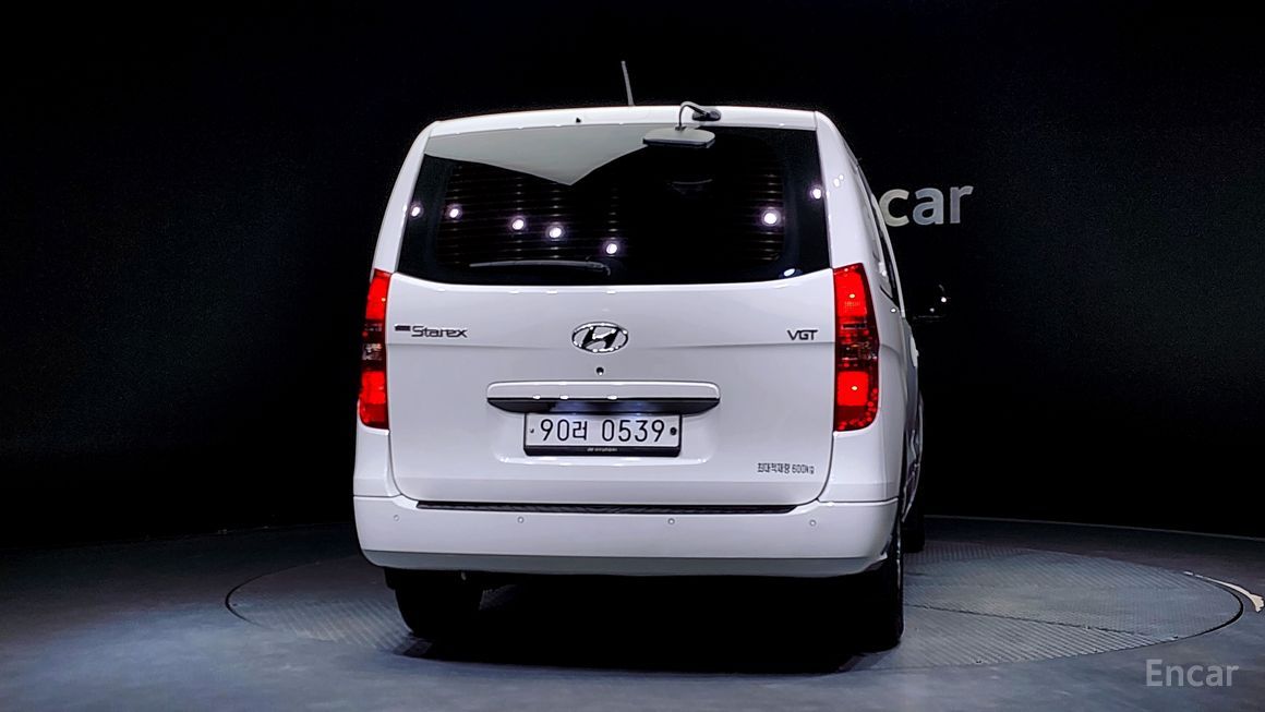 Hyundai Starex - фото 3