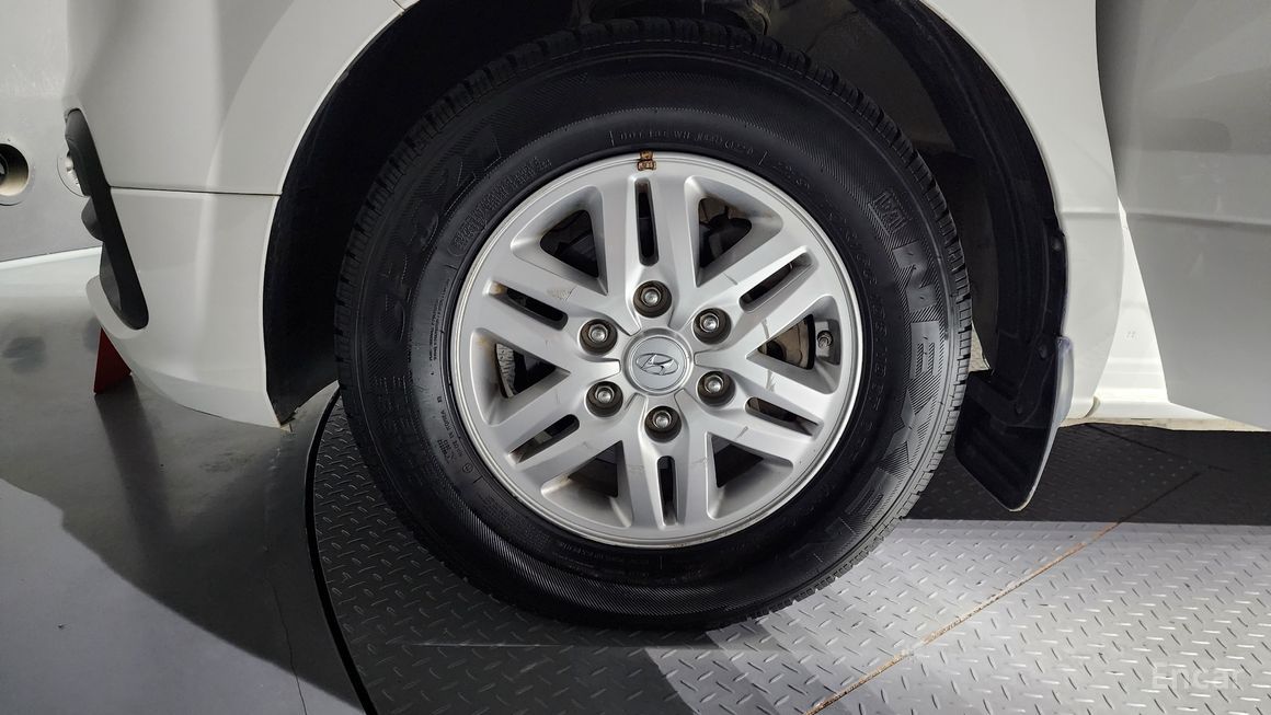 Hyundai Starex - фото 4