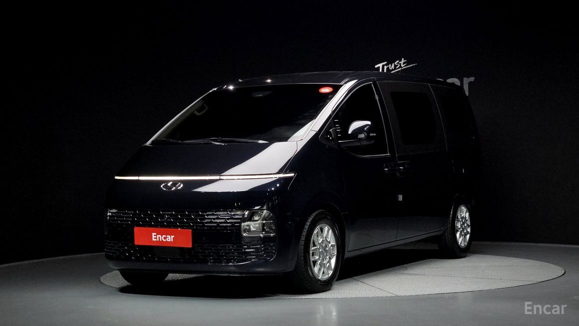 Hyundai Staria - фото 0