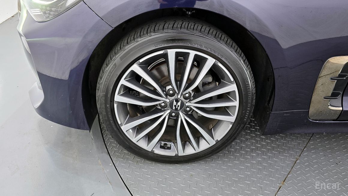Kia Stinger - фото 4