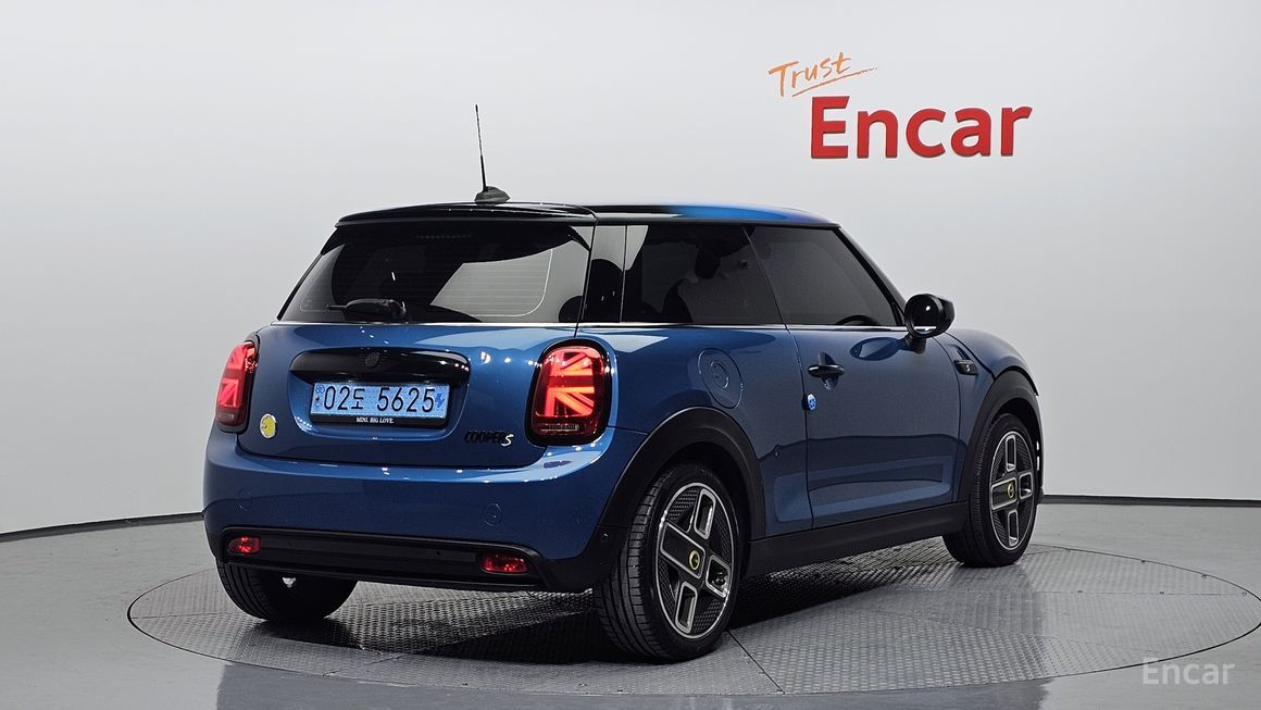 Mini Cooper - фото 1