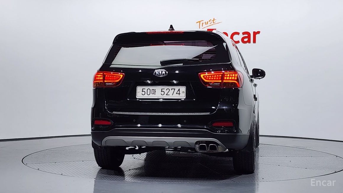 Kia Sorento - фото 3