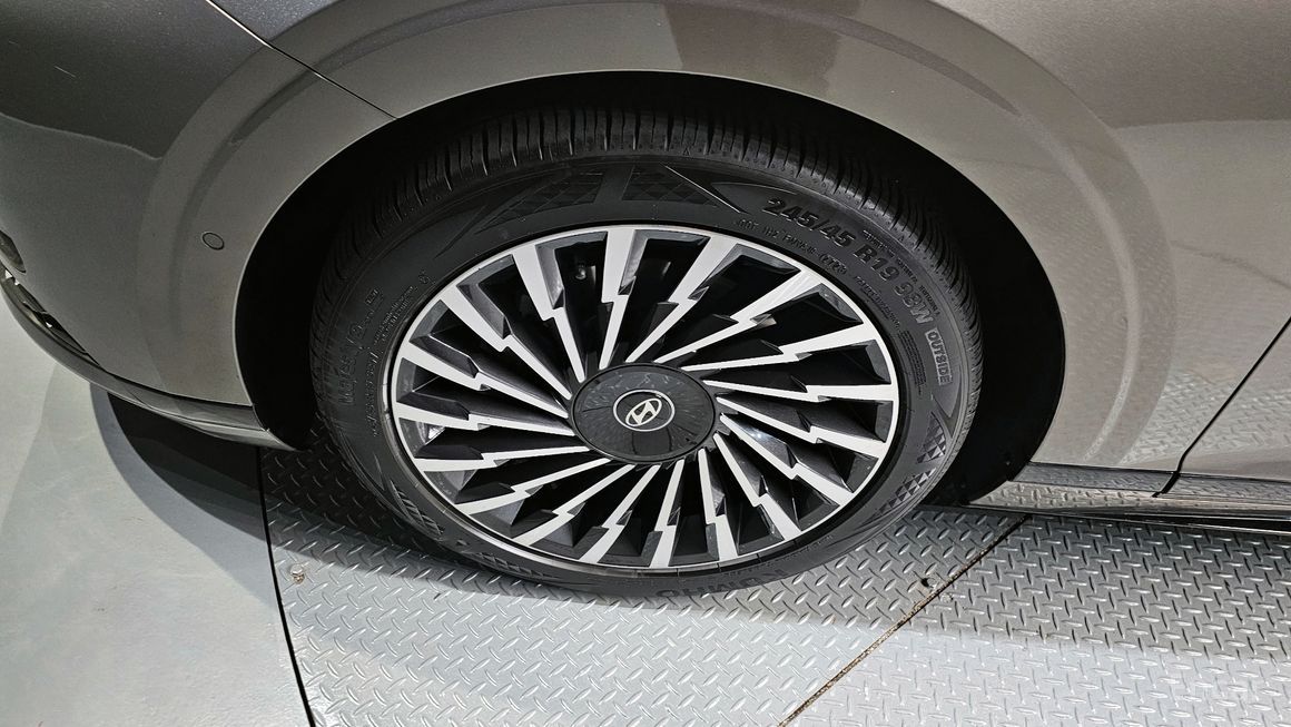 Hyundai Grandeur - фото 4