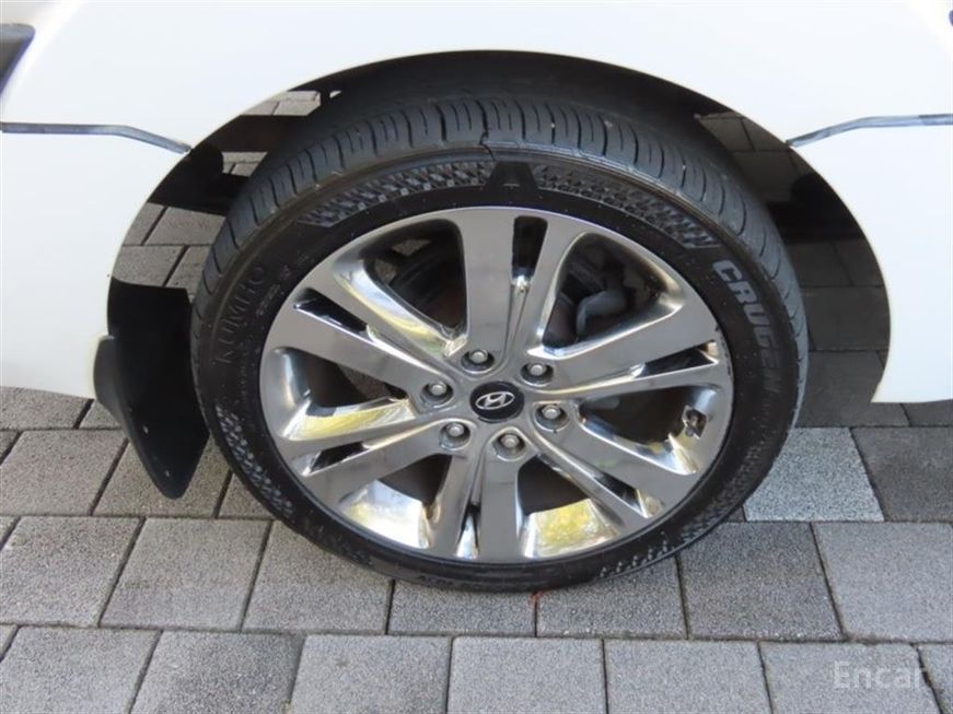 Hyundai Solati - фото 4