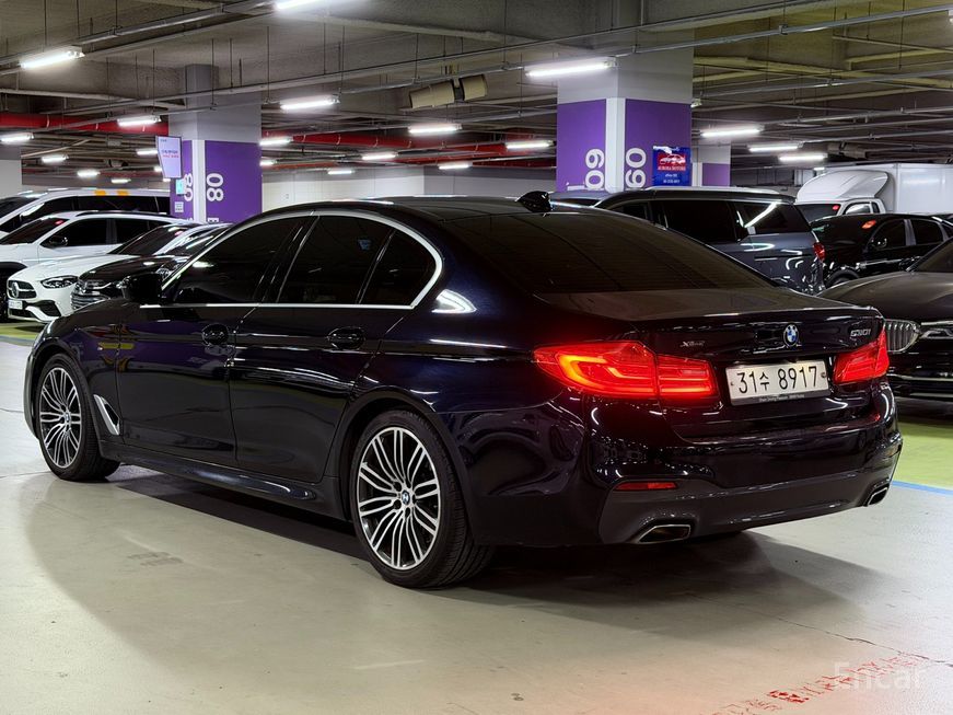 BMW 5 Series - фото 1