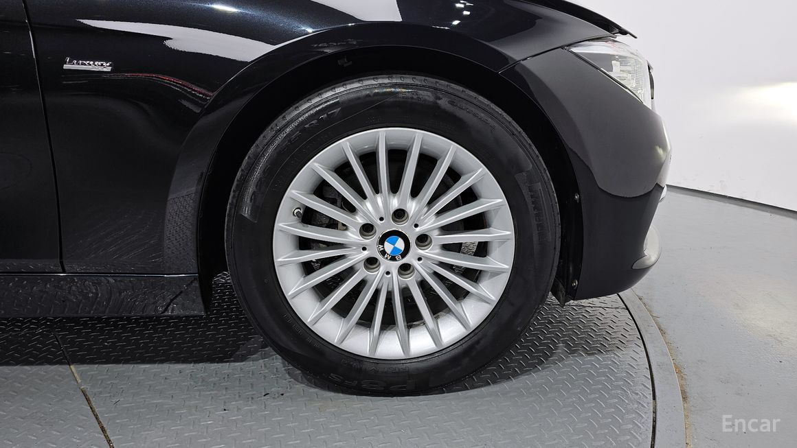 BMW 3 Series - фото 4