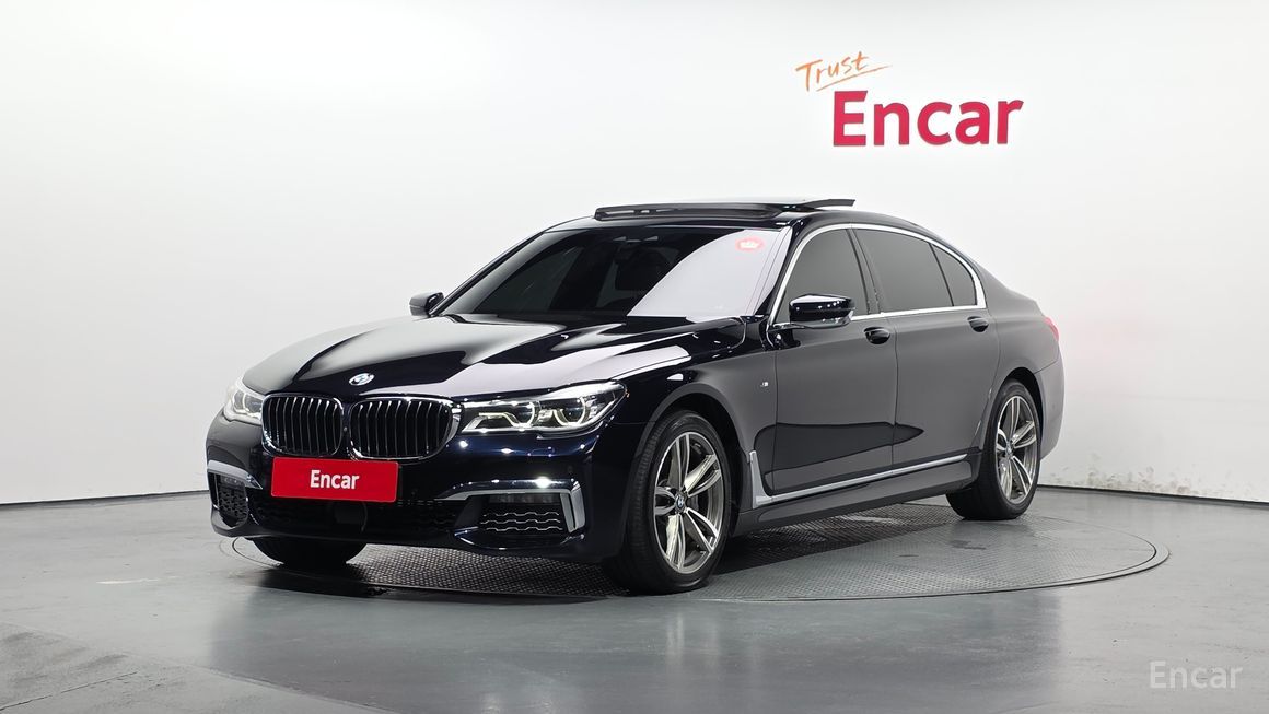 BMW 7 Series - фото 0