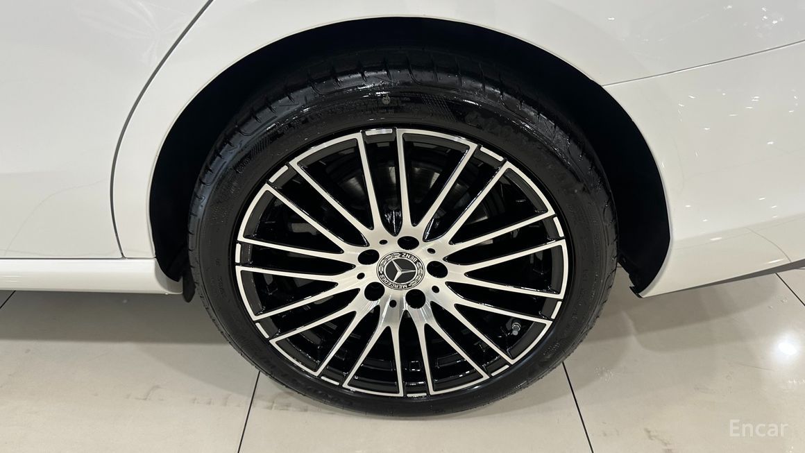 Mercedes-Benz C-Class - фото 4