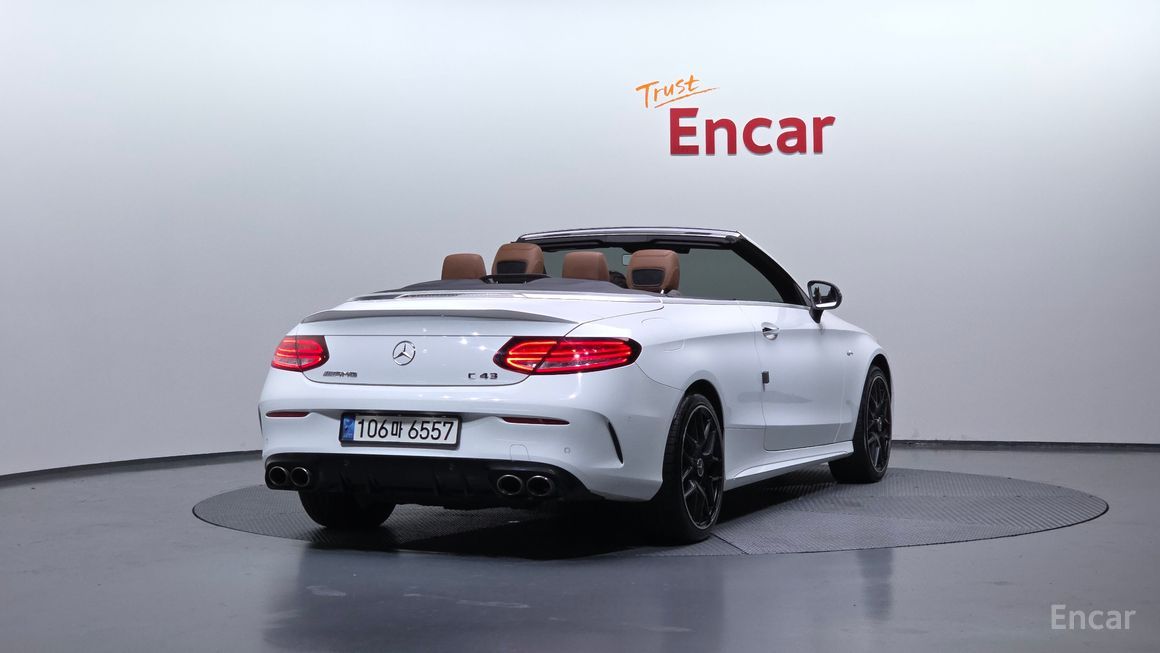 Mercedes-Benz C-Class - фото 1