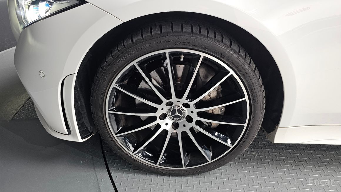 Mercedes-Benz CLS-Class - фото 4