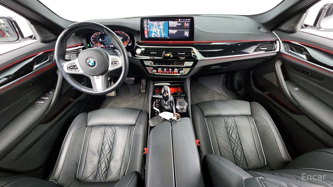 BMW 5 Series - фото 6