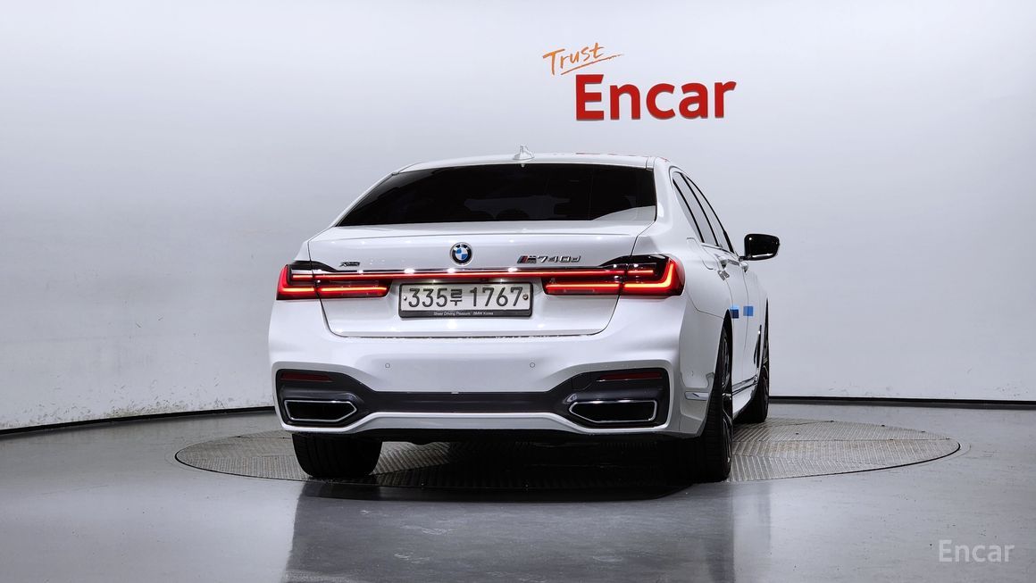 BMW 7 Series - фото 3