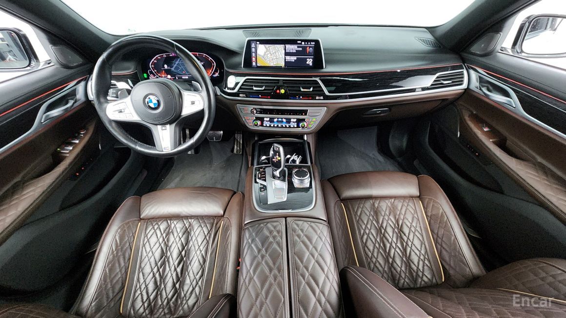 BMW 7 Series - фото 6
