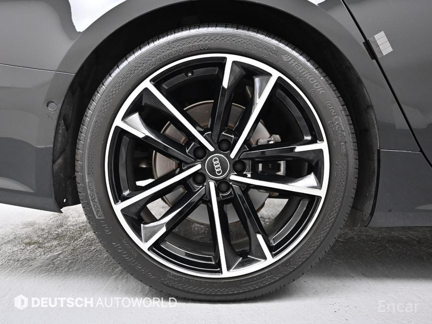 Audi A7 - фото 4