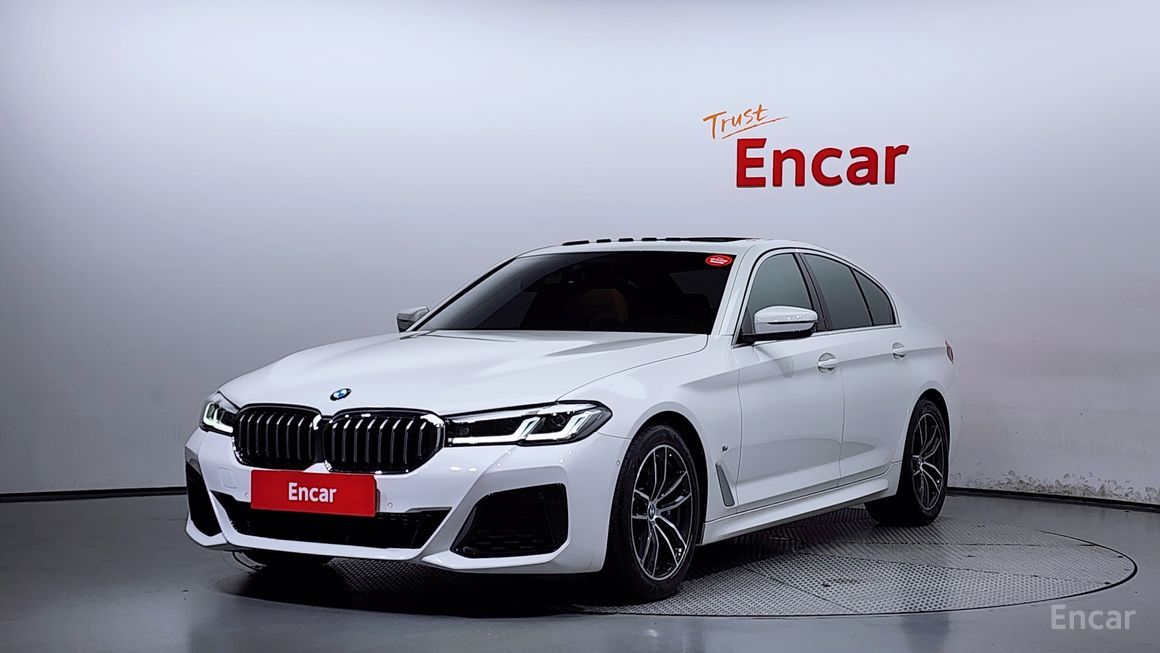 BMW 5 Series - фото 0