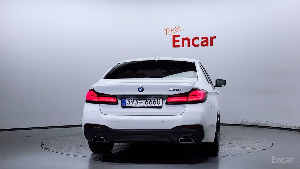 BMW 5 Series - фото 3