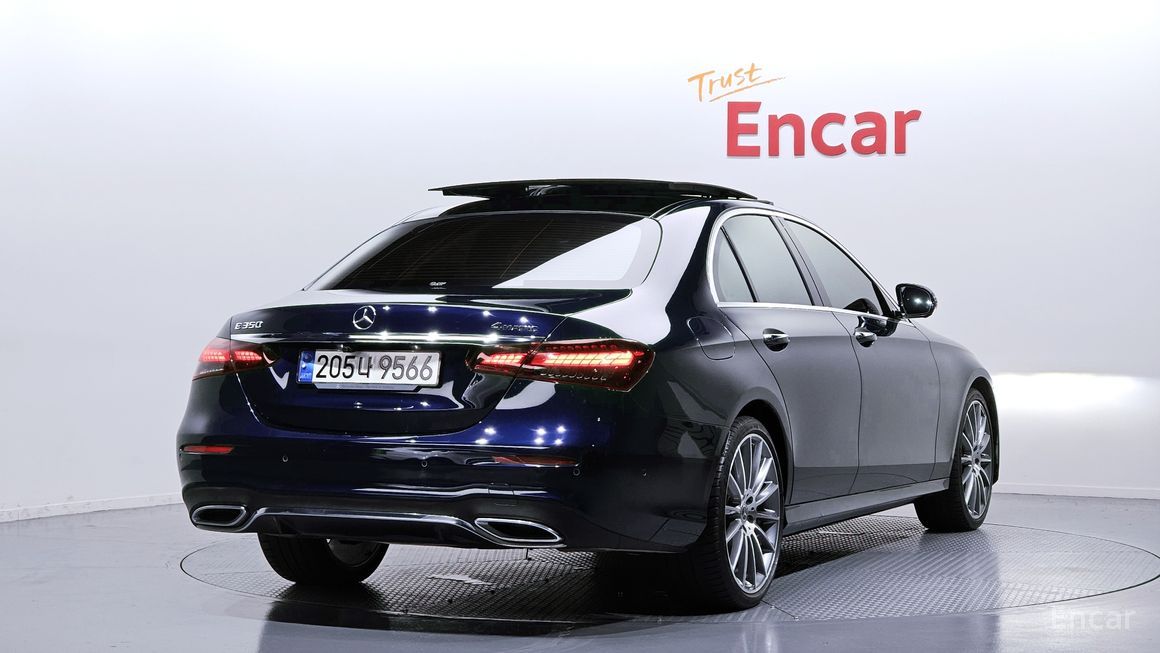 Mercedes-Benz E-Class - фото 1