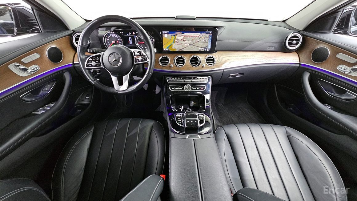 Mercedes-Benz E-Class - фото 6