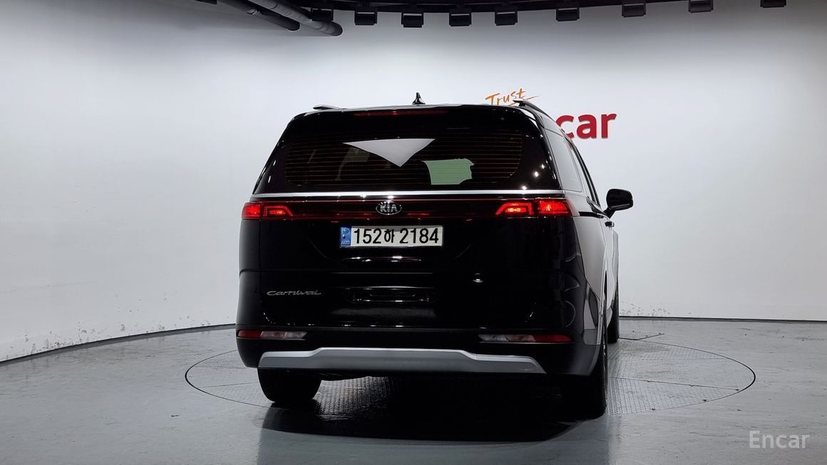 Kia Carnival - фото 3