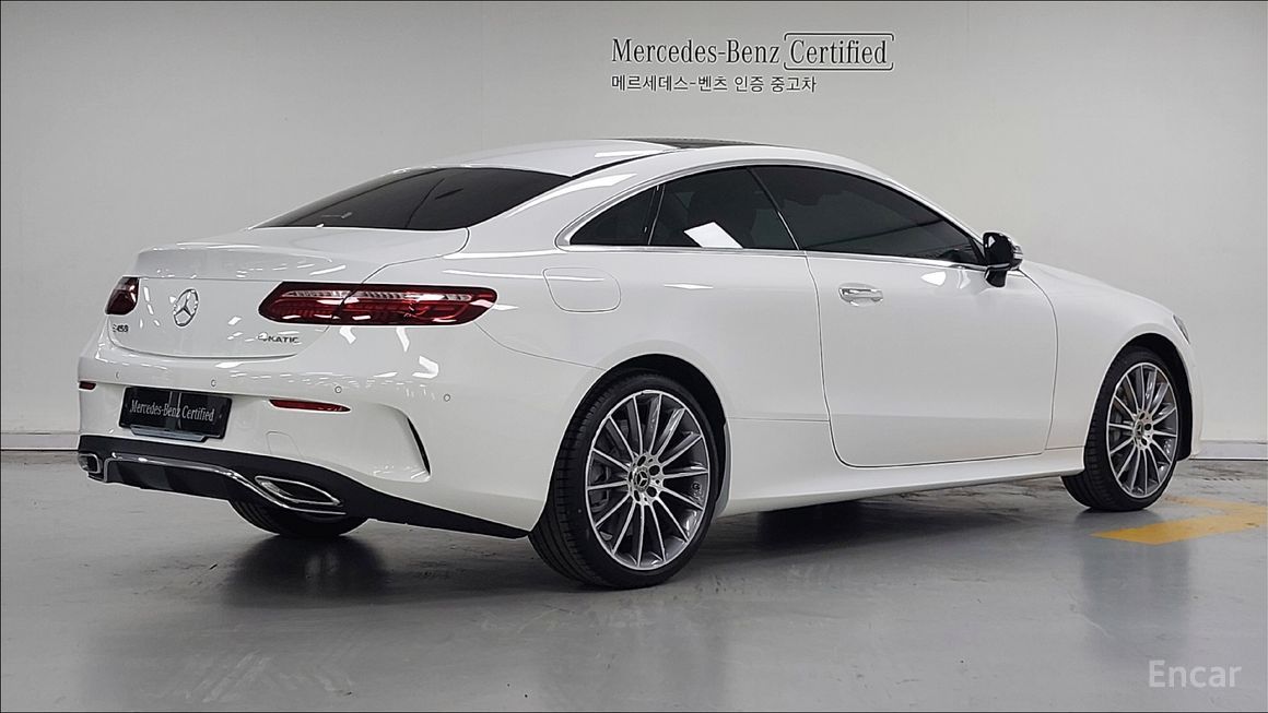 Mercedes-Benz E-Class - фото 1