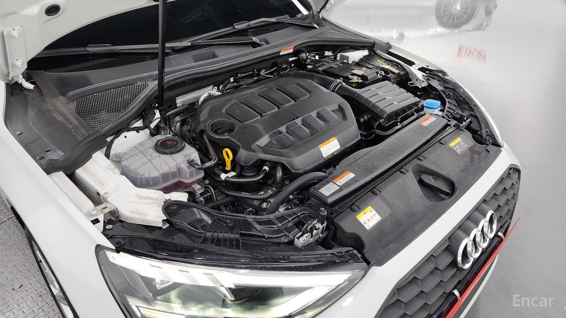 Audi A3 - фото 5