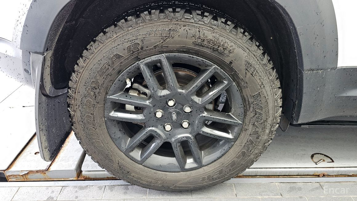 Land Rover Defender - фото 4