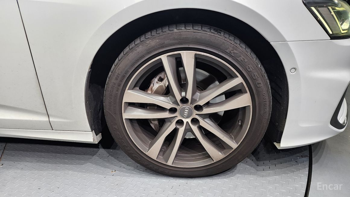 Audi A6 - фото 4