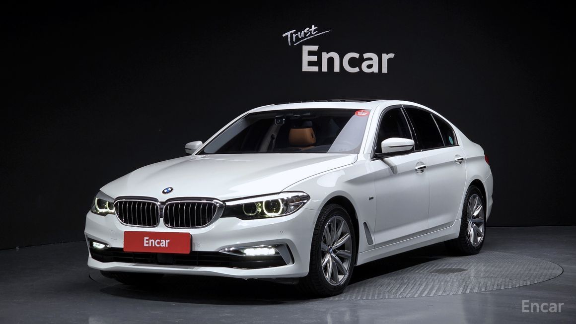 BMW 5 Series - фото 0