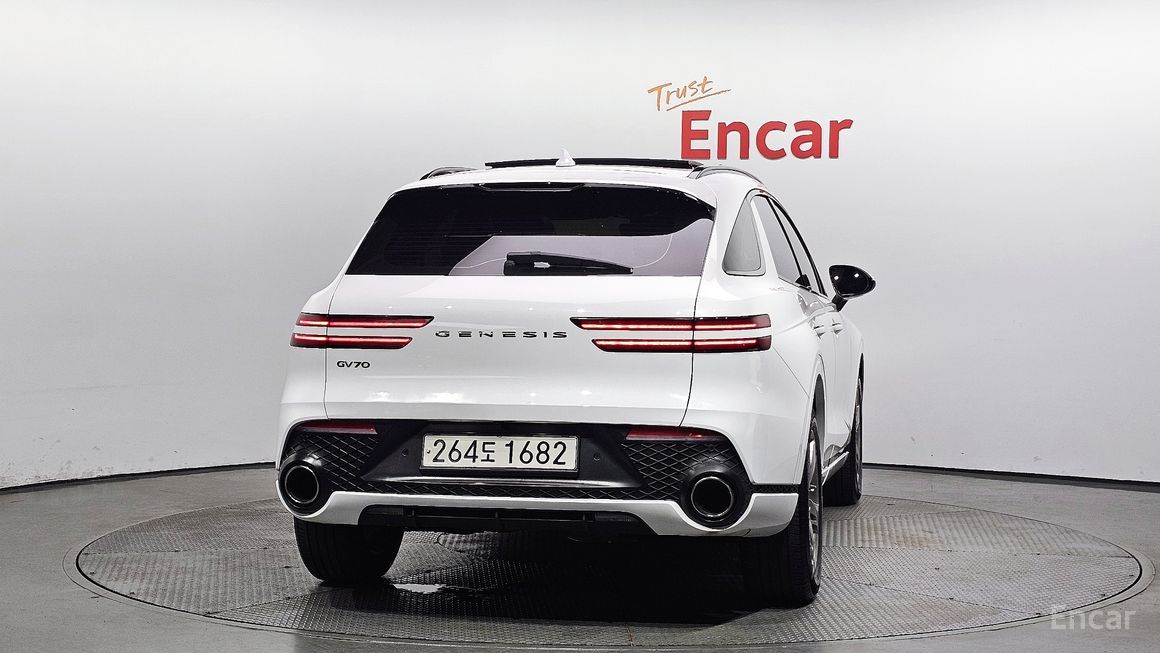 Genesis GV70 - фото 3