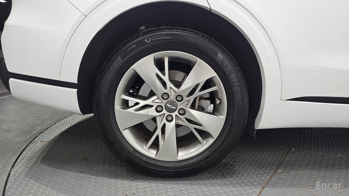 Genesis GV70 - фото 4