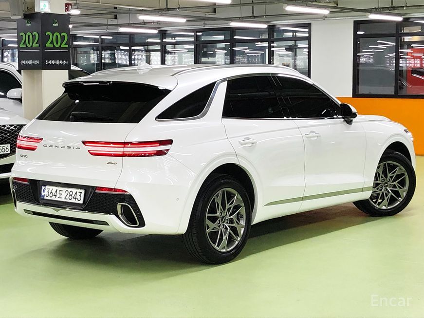 Genesis GV70 - фото 1
