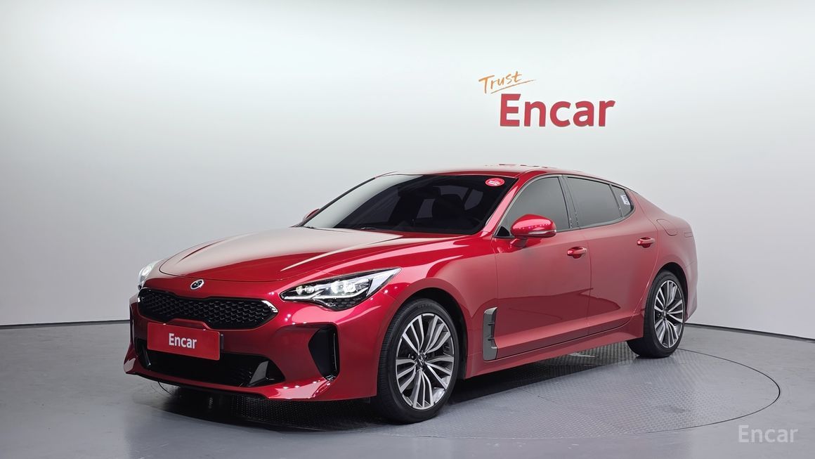 Kia Stinger - фото 0