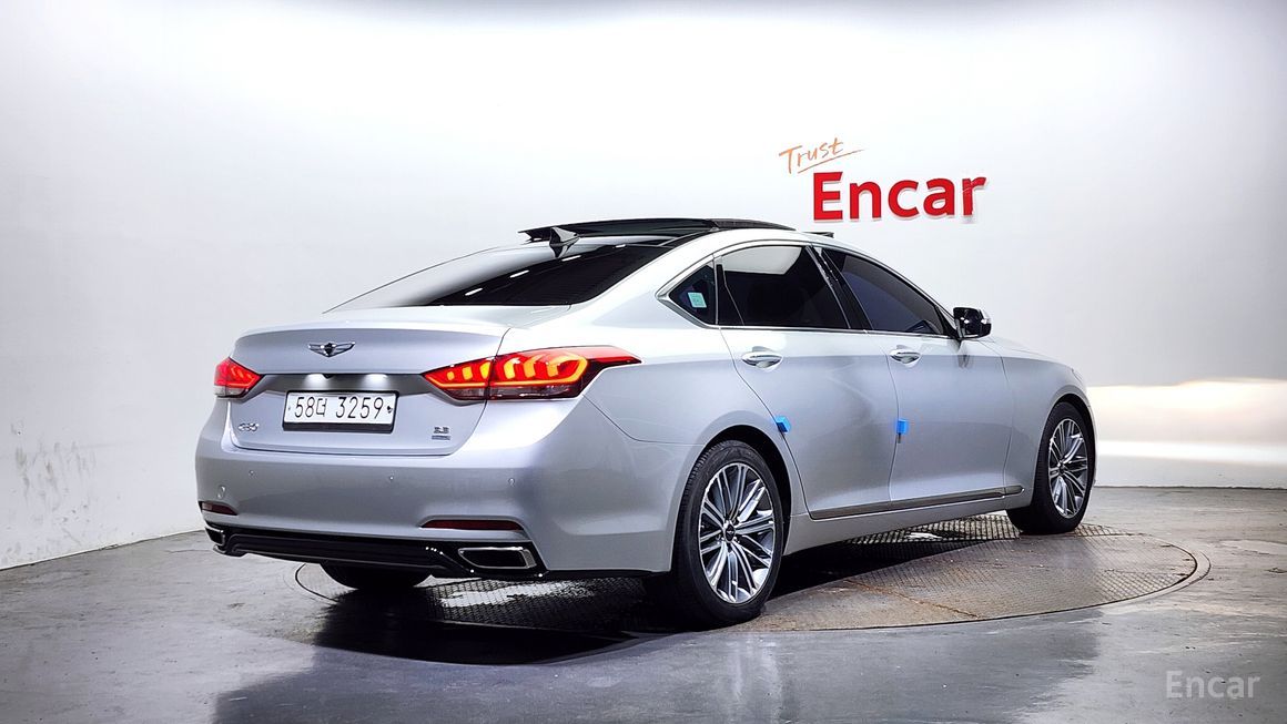 Genesis G80 - фото 1