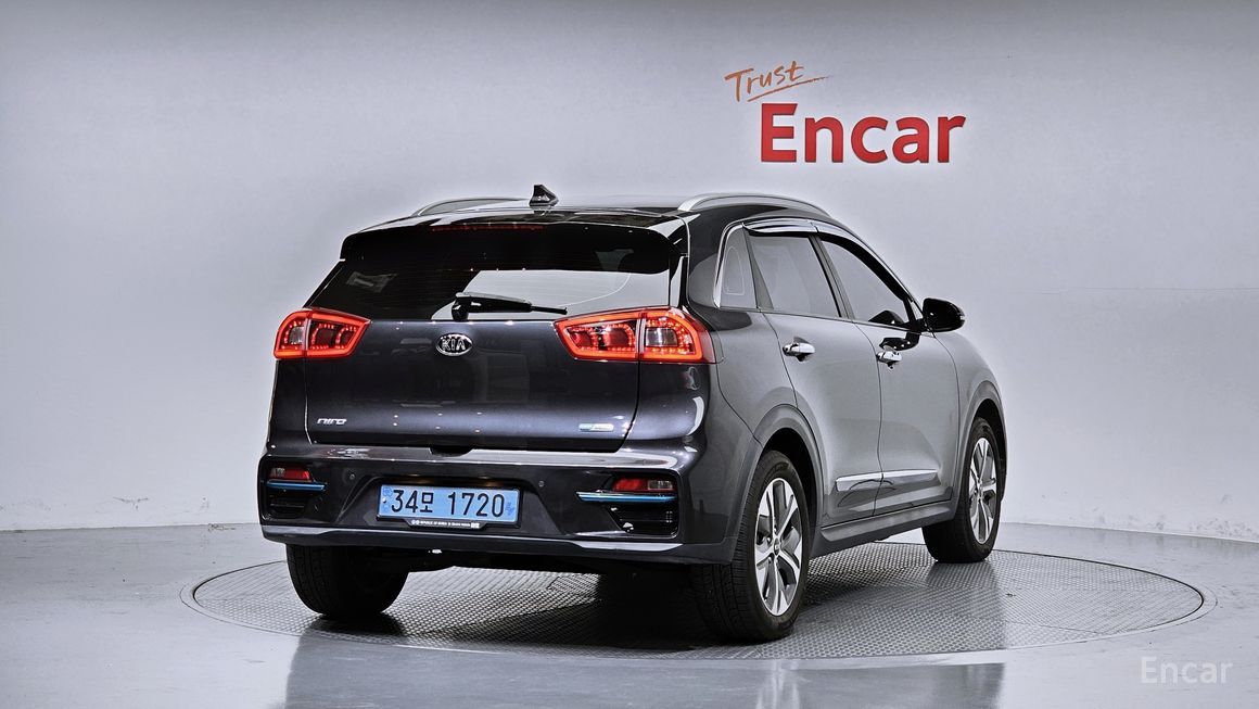 Kia Niro - фото 1