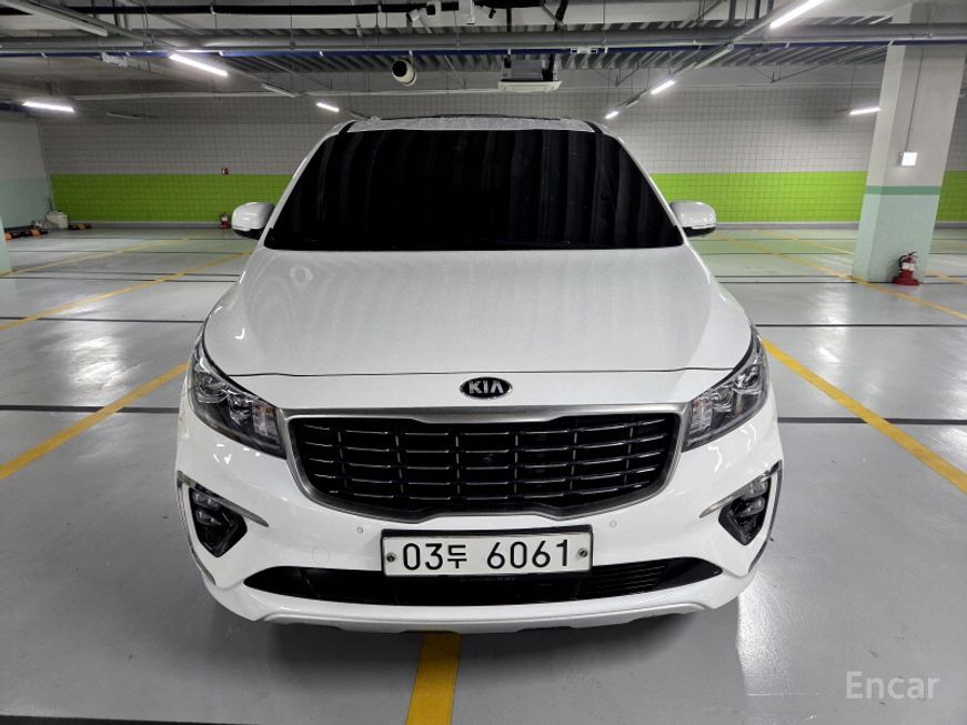 Kia Carnival - фото 2