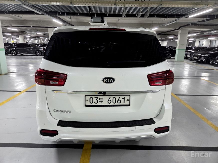 Kia Carnival - фото 3