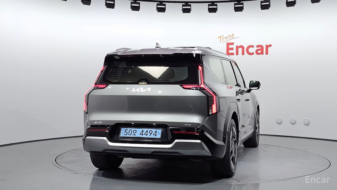 Kia EV9 - фото 3