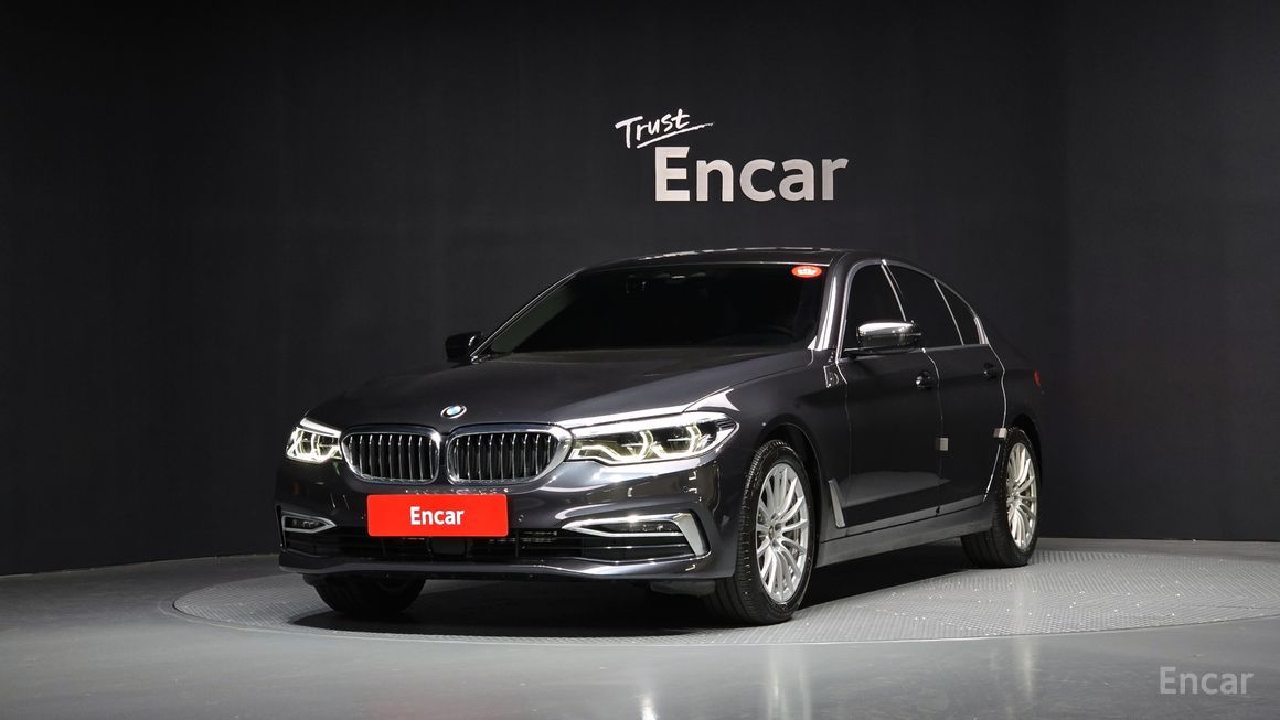 BMW 5 Series - фото 0