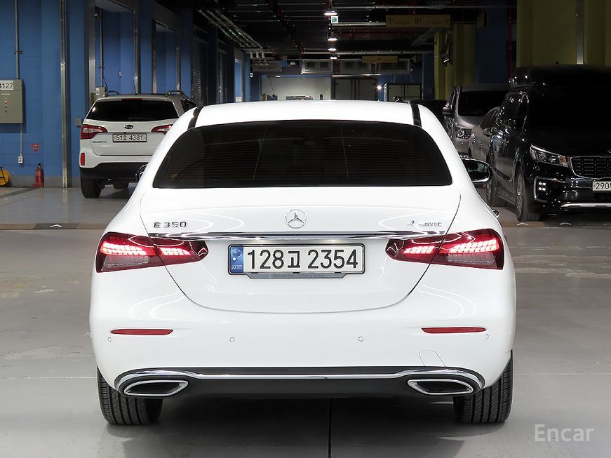 Mercedes-Benz E-Class - фото 2