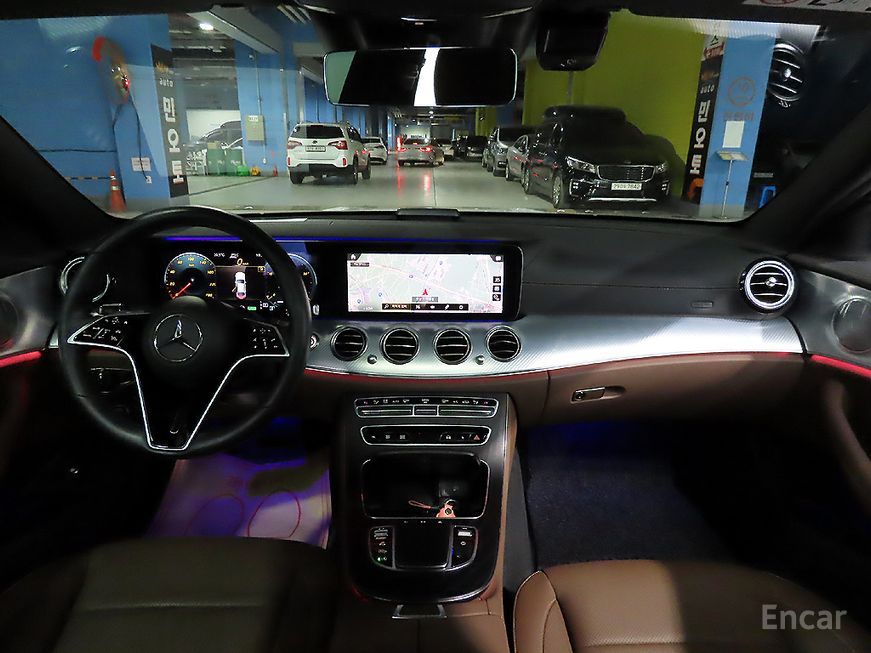 Mercedes-Benz E-Class - фото 4