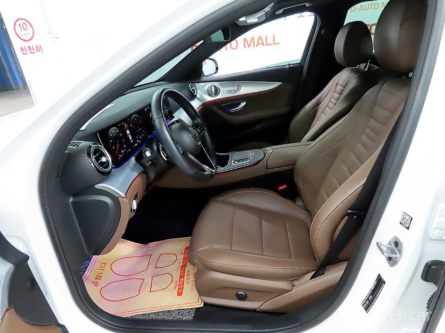 Mercedes-Benz E-Class - фото 5