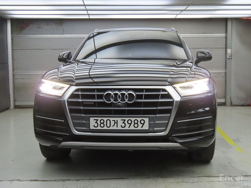Audi Q5 - фото 1
