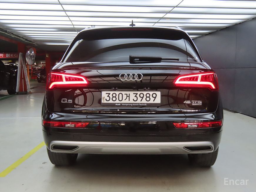 Audi Q5 - фото 2