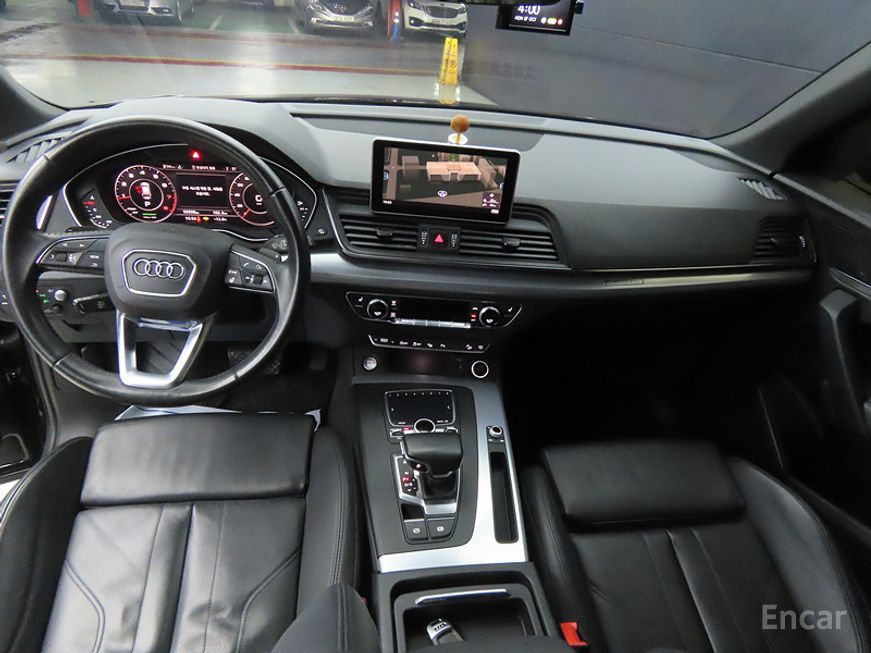 Audi Q5 - фото 6