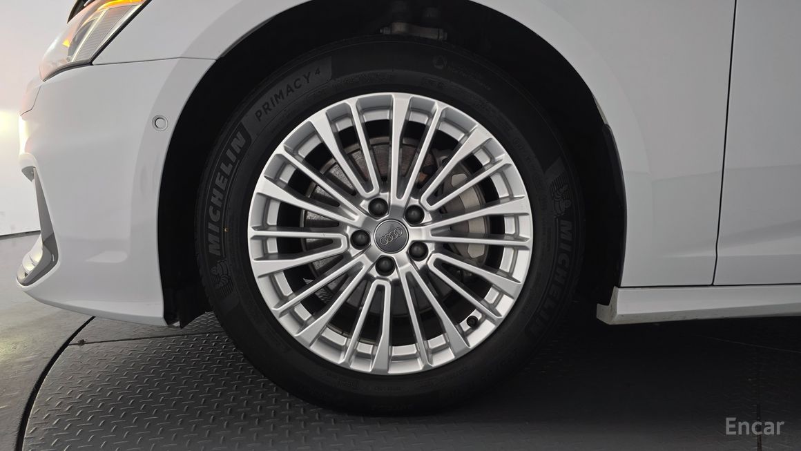 Audi A6 - фото 4